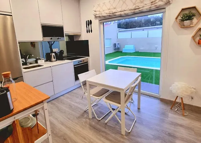 Com Piscina וילה