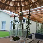 Com Piscina