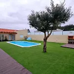 Com Piscina Villa *