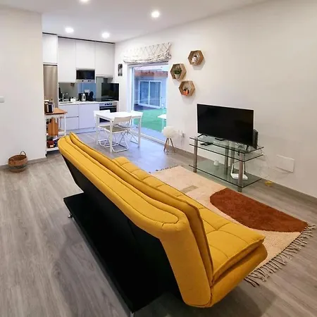 Com Piscina Villa
